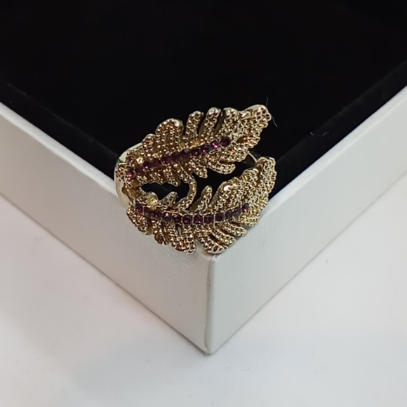 Feathers gold tone Ring - Picture 4 of 7